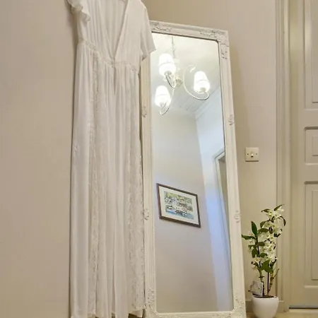Cental House- Chrisa House جايوس